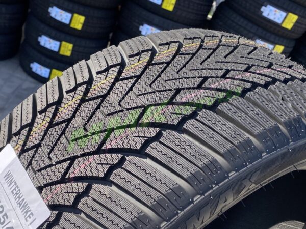 ZMAX WINTERHAWKE I (RIM FRINGE PROTECTION) 255/40/R18