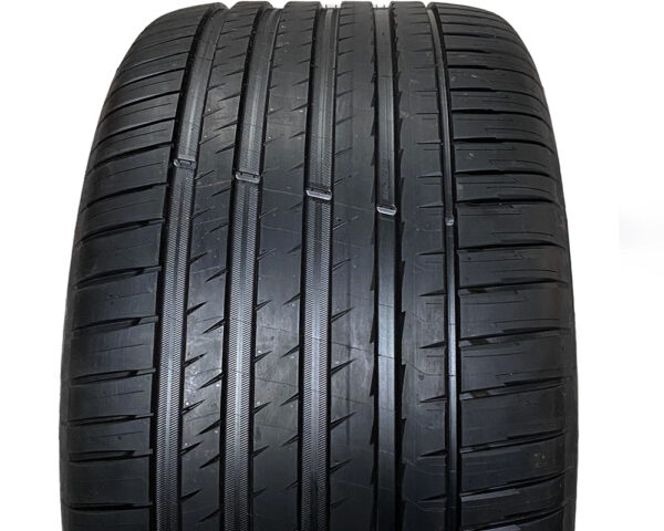 Padangos Michelin Pilot Sport 4 SUV ZP  275/40/R22