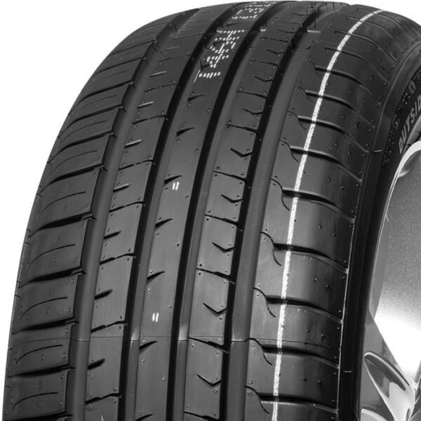 Firemax FM601 (Rim Fringe Protection) 235/55/R18